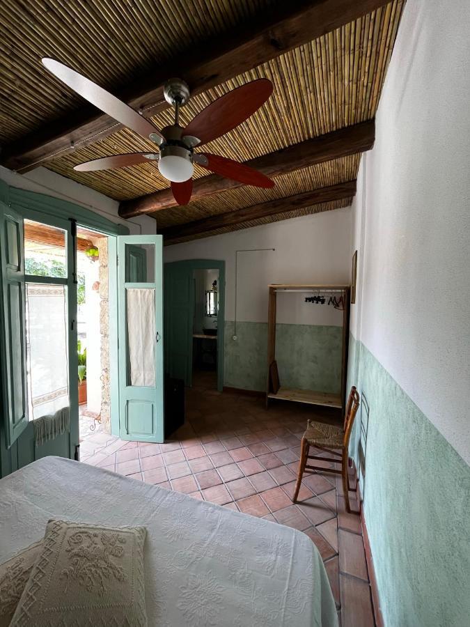 Hostal Graziosa Stanza Campidanese Su Terzu Oristano Exterior foto